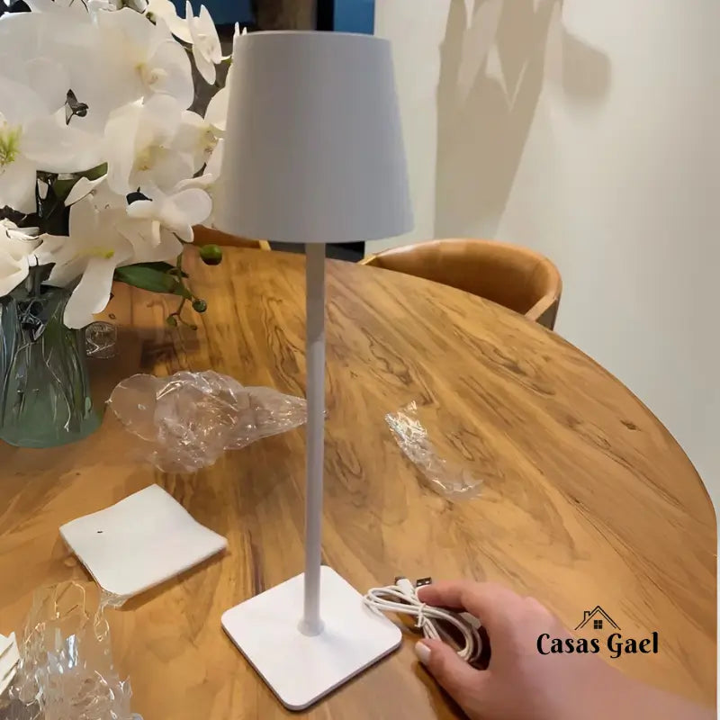 Luminária de Mesa Sem Fio Decorativa Dimerizável