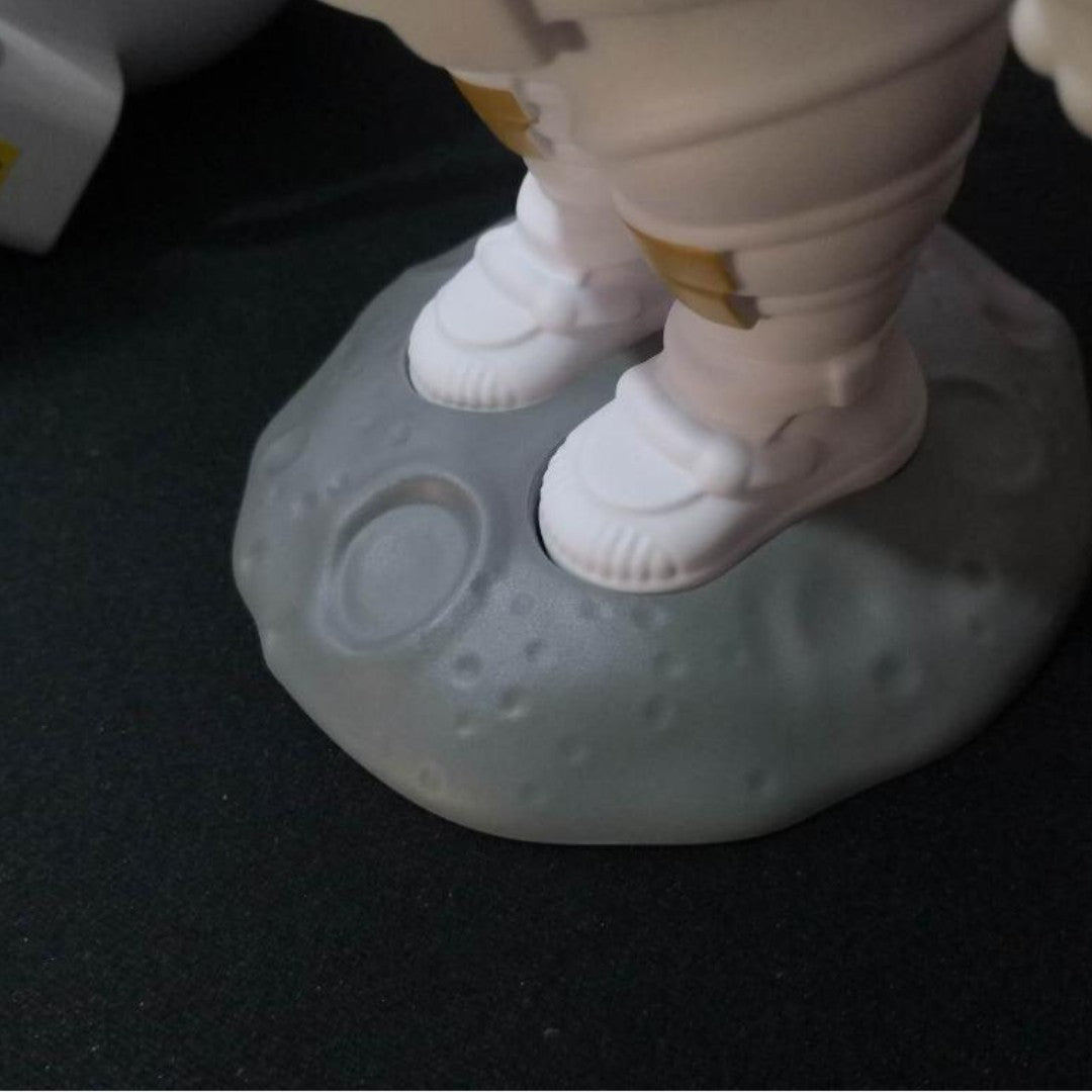 Projetor de Luz/ Astronauta